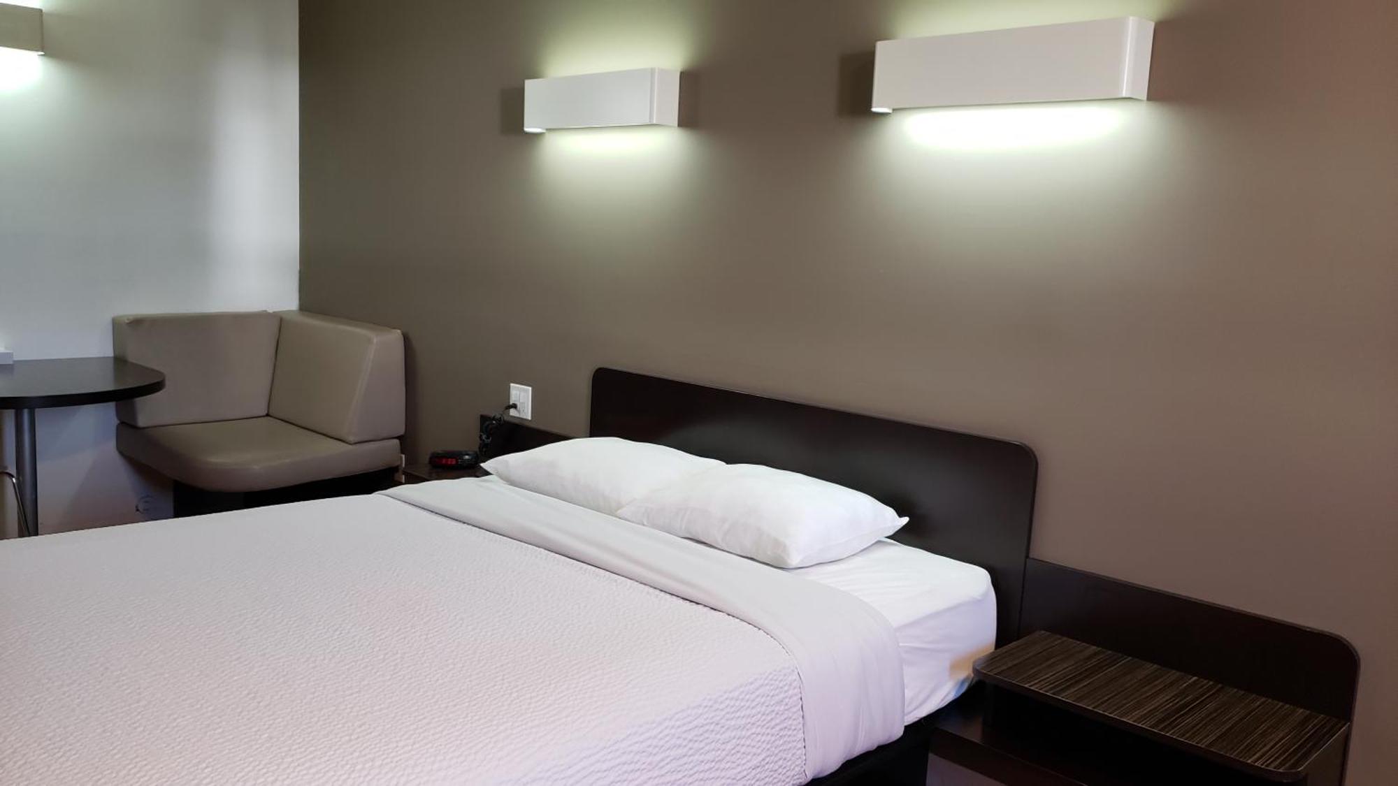 Joys Inn Innisfail, Ab Εξωτερικό φωτογραφία
