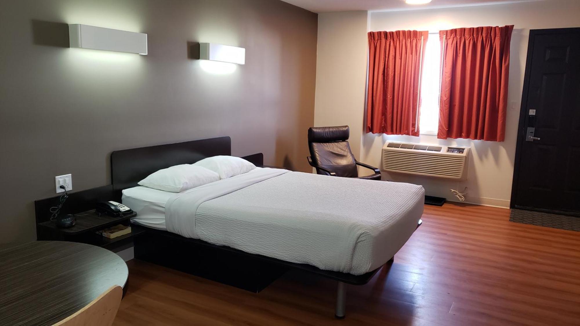 Joys Inn Innisfail, Ab Εξωτερικό φωτογραφία