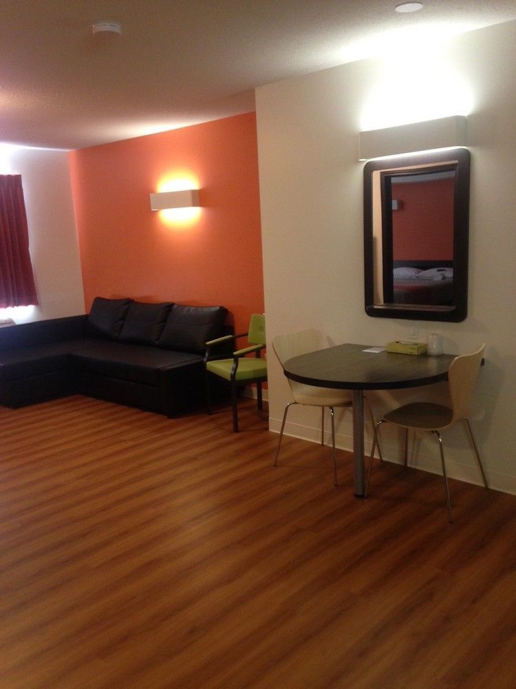 Joys Inn Innisfail, Ab Εξωτερικό φωτογραφία